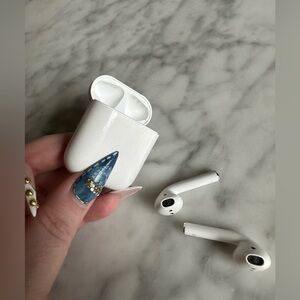 1st Gen Apple Air Pods